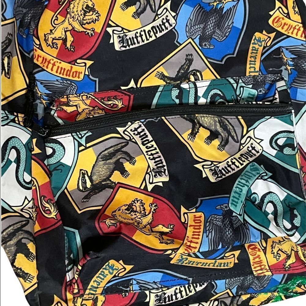 ‎Harry Potter standard size backpack - Picture 7 of 7